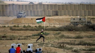40 injured as Israeli troops attack Palestinian protesters in Gaza