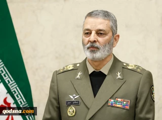 القائد العام للجيش الإيراني: إيران اثبتت للعالم ان اي تهديد موجه ضدها سيواجه برد دقيق وماحق