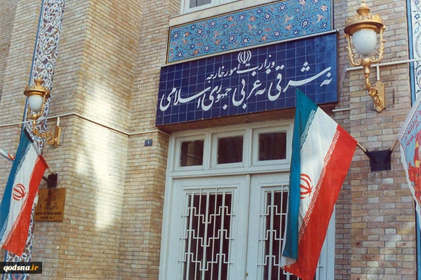 با استقبال معاون وزیر امور خارجه:

صیادان ربوده شده توسط دزدان دریایی سومالی به وطن بازگشتند 2