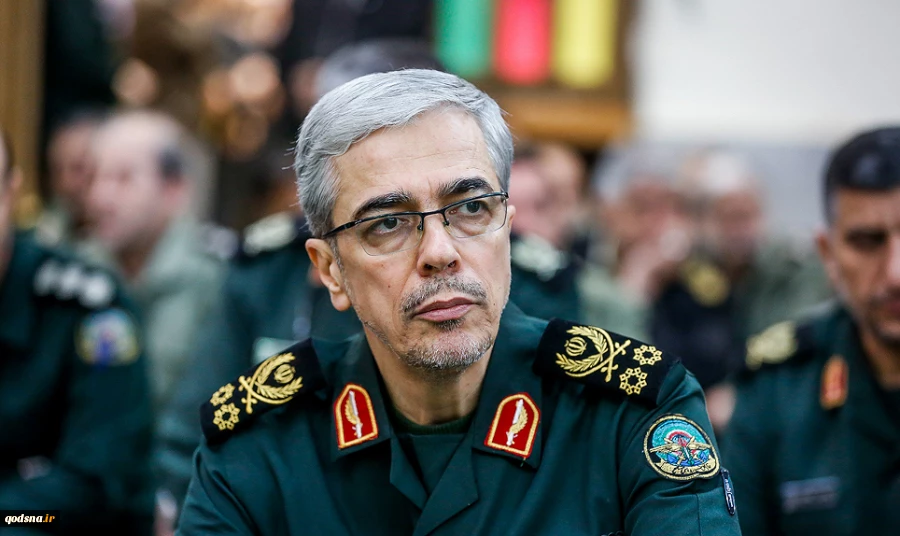 سرلشكر باقري در همايش فرماندهان نزاجا:

دشمن هيچ گاه به فكر حمله مسلحانه به ايران نخواهد افتاد 2