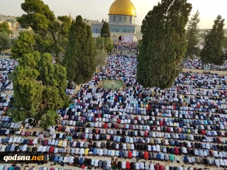 همزمان با انجام مراسم نماز عید سعید فطر در نقاط مختلف جهان؛

برگزاری نماز عید فطر در مسجد الاقصی با حضور پرشور نمازگزاران فلسطینی