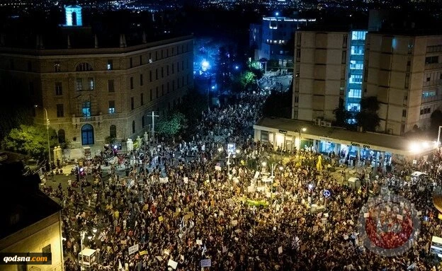 سرزمین های اشغالی فلسطین

تظاهرات علیه نتانیاهو همچنان ادامه دارد 2