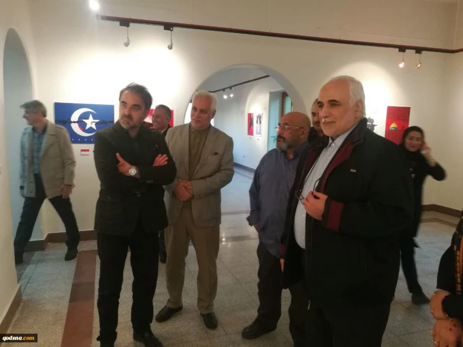 در موزه هنرهای معاصر فلسطین برگزار شد؛

افتتاح نمایشگاه پوستر«قاب غمگین» 2