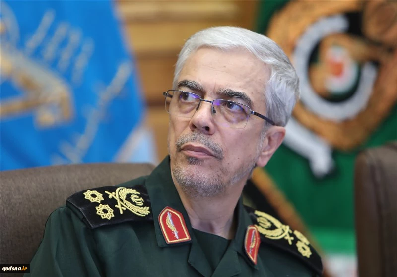 سرلشکر باقری:

 «وعده صادق» مصداق هم‌افزایی ارتش و سپاه بود  2