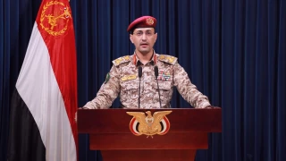 سخنگوی نیروهای مسلح یمن تشریح کرد:

جزئیات عملیات جدید علیه رژیم صهیونیستی در خلیج عدن و اهداف دیگری در بندر ایلات/ ادامه حمایت یمن از مردم مظلوم غزه