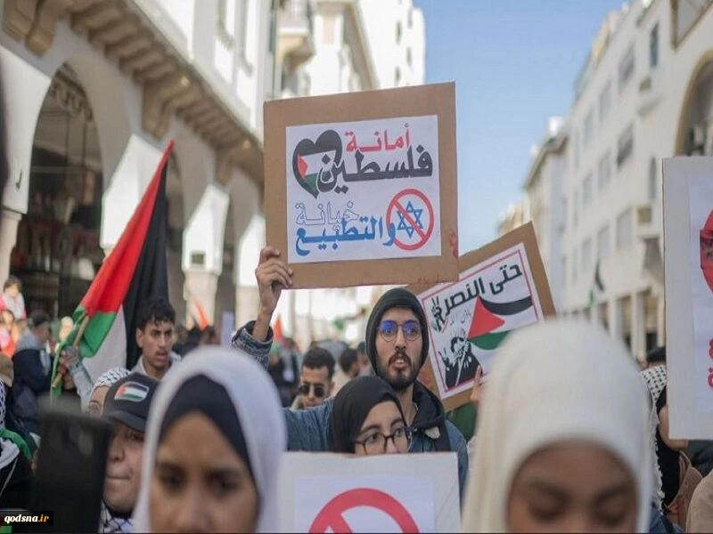 خشم مغربی‌ها از لنگر انداختن کشتی جنگی رژیم اسرائیل در بندر «طنجه» 2