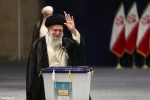 حضرت آیت‌الله خامنه‌ای رهبر معظم انقلاب اسلامی صبح امروز همزمان با آغاز رأی‌گیری چهاردهمین دوره انتخابات ریاست جمهوری، رأس ساعت ۸ صبح با حضور در حسینیه امام خمینی(ره) رای خود را در صندوق رای انداختند.