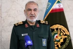 سردارسلامی:
گر لازم باشد در حمایت از مسلمانان شمشیر می‌کشیم 
 2
