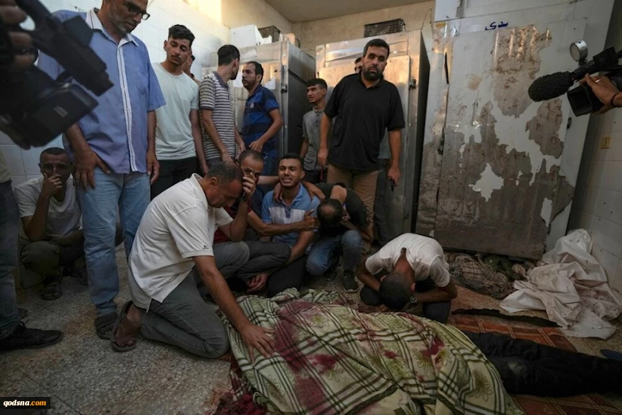 جنایتی دیگر از صهیونیست‌ها؛ شهادت بیش از ۱۰۰ فلسطینی در حمله هوایی به یک مدرسه در غزه 2