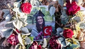 شهادت بانوی مدافع آرمان فلسطین به ضرب گلوله نظامیان صهیونیست؛
گزارش العالم از تشییع پیکر عایشه نور در میان تظاهرات خشم در ترکیه 2