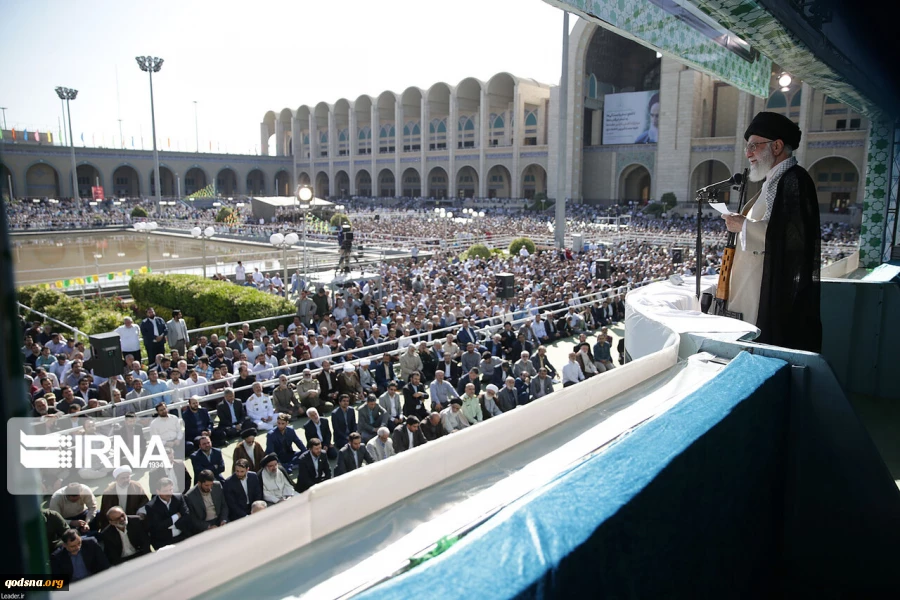 حضور رهبر معظم انقلاب در مراسم بزرگداشت شهید سیدحسن نصرالله 2