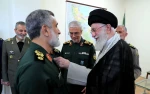 فرمانده کل سپاه، دریافت نشان فتح را به سردار حاجی زاده تبریک گفت 2