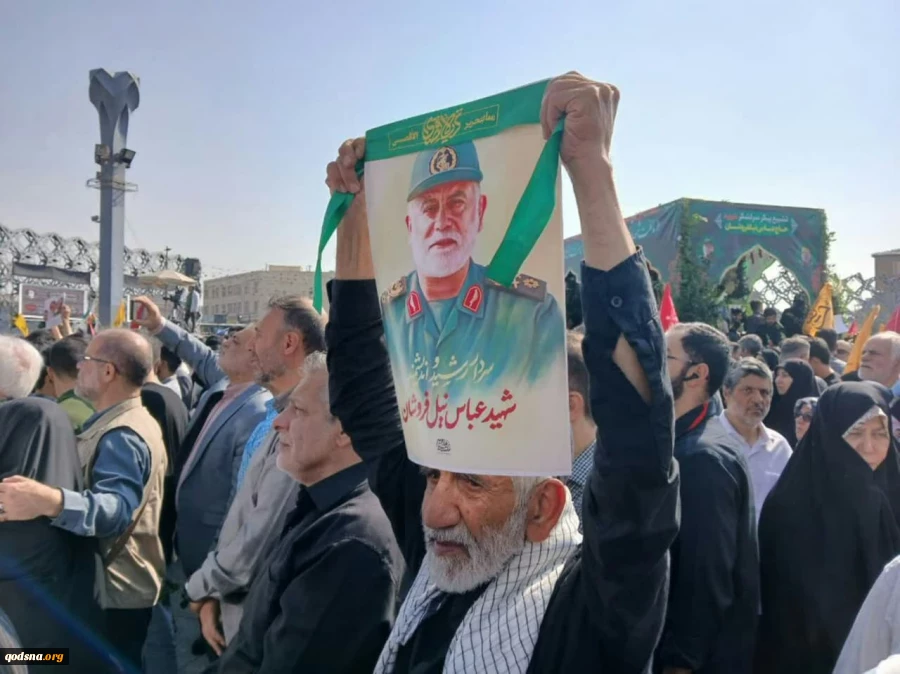 اختصاصی قدسنا/ گزارش تصویری مراسم تشییع سردار شهید نیلفروشان در میدان امام حسین تهران
 2