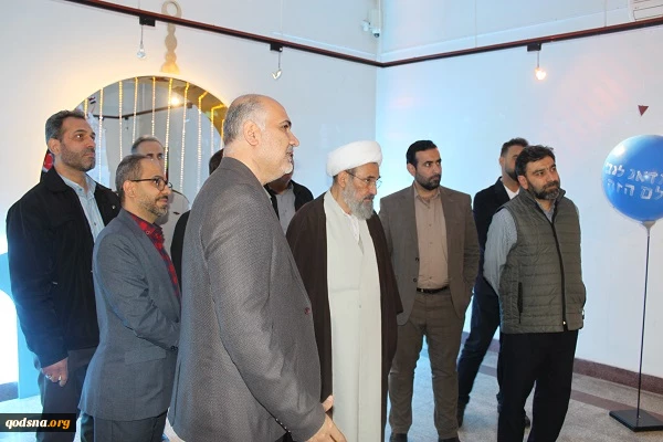 بازدید دبیر کل جمعیت دفاع از ملت فلسطین از آثار نمایشگاه گروهی هنر طوفان  9