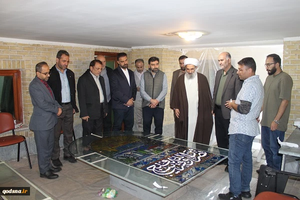 بازدید دبیر کل جمعیت دفاع از ملت فلسطین از آثار نمایشگاه گروهی هنر طوفان 2