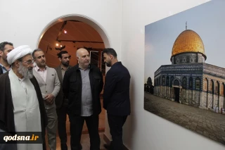 بازدید دبیرکل جمعیت دفاع از ملت فلسطین از نمایشگاه «هنر طوفان» در موزه فلسطین