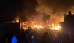 چهارصد و سی و هفتمین روز عملیات طوفان الاقصی؛

زخمی شدن کادر درمان هنگام دفن شهدا 2