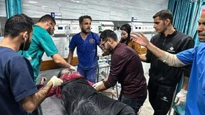 وزارت بهداشت فلسطین:
رژیم اسرائیل مجروحان غزه را روی تخت بیمارستان به شهادت می‌رساند 2