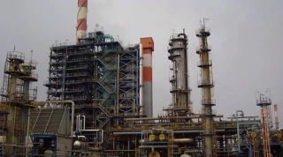Zionist regime shuts down parts of its largest refinery after Iran attack