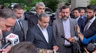Iran exercising its legitimate right to self-defense, FM Araghchi tells E3 counterparts