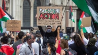 شرطة لندن: أكثر من 425 معتقلاً في احتجاجات مؤيدة للفلسطينيين