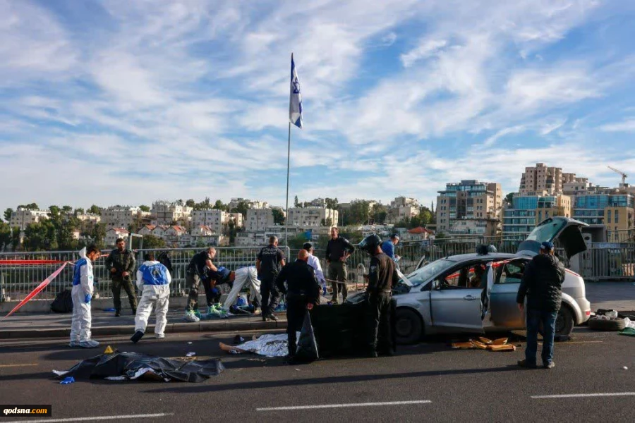 عملیات مرگبار شهادت طلبانه در قدس اشغالی

 هلاکت 5 صهیونیست و زخمی شدن 15نفر دیگر در این عملیات | ورودی های شهر  قدس اشغالی بسته شد 2