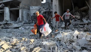 جنگ نسل‌کشی در غزه وارد «721"امین روز خود شد/ شهادت 27 فلسطینی از صبح امروز/ ادعای ترامپ درباره توافق قریب الوقوع/ هشدار 178 عضو  کنگره آمریکا به نتانیاهو
 3