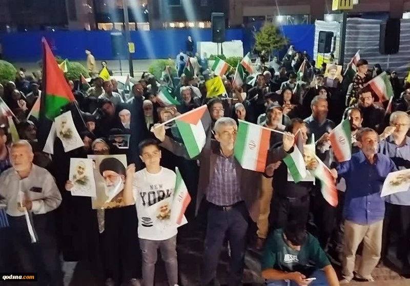 تجمع جماهيري في طهران احتجاجاً على تعامل الكيان الصهيوني مع قافلة الصمود 2