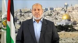 رئیس هیأت مذاکره کننده حماس برای اولین بار پس از ترور نافرجام در انظار عمومی ظاهر شد+فیلم