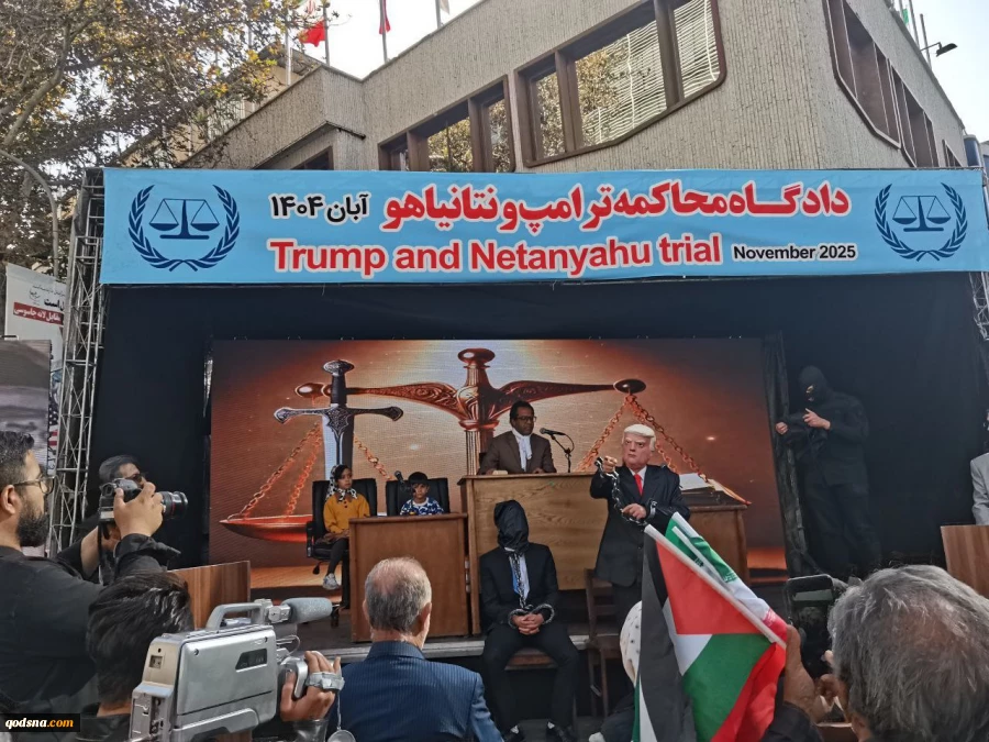 راهپیمایی ۱۳ آبان در سراسر کشور؛ دانش‌آموزان پای کار انقلاب و نظام/ طنین شعارهای «مرگ بر آمریکا» و «مرگ بر اسرائیل» 3