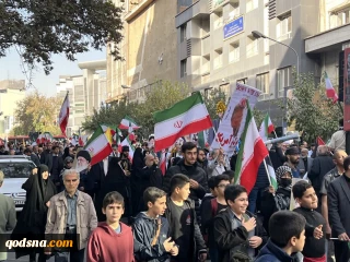 راهپیمایی ۱۳ آبان در سراسر کشور؛ دانش‌آموزان پای کار انقلاب و نظام/ طنین شعارهای «مرگ بر آمریکا» و «مرگ بر اسرائیل»