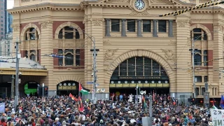 Solidarity rally in Auckland calls for boycott of Zionist products
