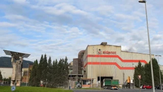 محاکمه به دلیل تأمین فولاد صنایع نظامی اسرائیل