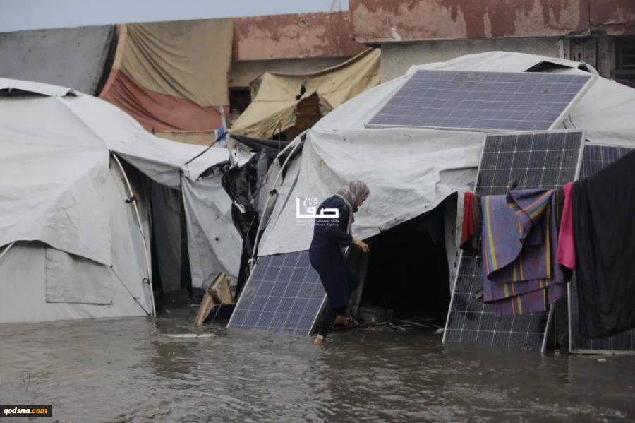 باران سیل‌آسا و خیمه‌های فرو‌ ریخته؛ تشدید فاجعه انسانی در غزه با ورود سامانه بارشی جدید 3