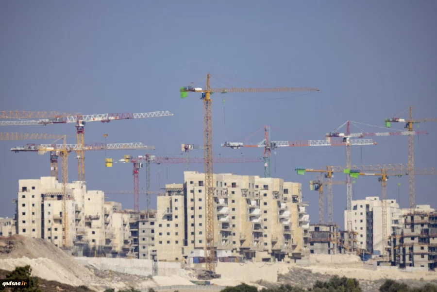 Hamas: Legalizing 19 new settlements is dangerous escalation to swallow in West Bank