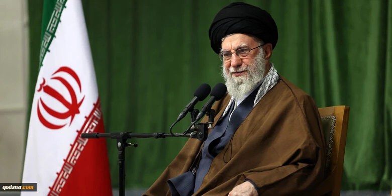 رهبر انقلاب: با همه سختی‌ها و تنگ‌دستی‌‌ها، نقاط مثبت فراوانی داریم/  لزوم تبیین هنرمندانه ارزش‌های دفاع مقدس برای جوانان 2