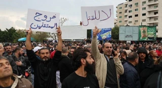 تظاهرات علویان در غرب و مرکز سوریه/ حملات نیروهای وابسته به حکومت به معترضان