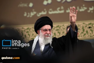 قائد الثورة يشيد بمسيرات الشعب الايراني الحاشدة اليوم