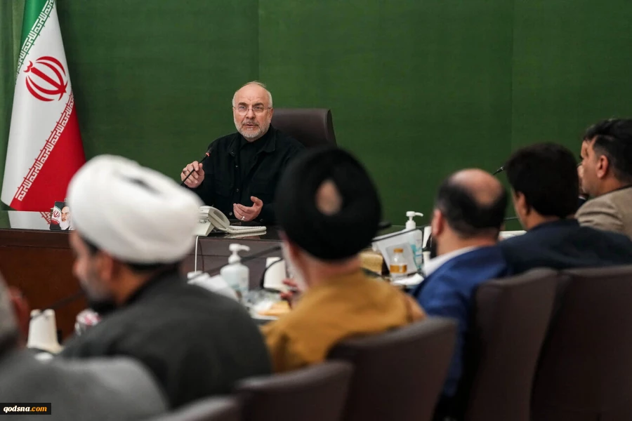 Parliament Speaker Mohammad Bagher Qalibaf has stressed that it is the responsibility of Iranian authorities to confront the enemy in the economic war.