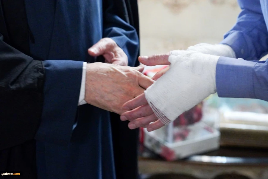 همزمان با سالروز ولادت حضرت عباس(ع)

حضور نمایندگان رهبر انقلاب در منازل تعدادی از جانبازان سرافراز 2