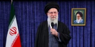 قائد الثورة الإسلامية: يجب إيصال العدو إلى مرحلة اليأس