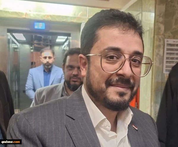 الثورة الإسلامیة 
وتجاوز الأزمات  2