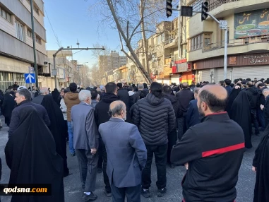 تصاویر از جمعیت عزاداران رهبر انقلاب از  قاب دوربین خبرنگار خبرگزاری قدس
