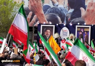 الشعب الإيراني يبايع القائد الجديد في مشهد شعبي غير مسبوق