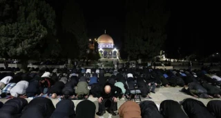 بعد 40 يومًا من الإغلاق.. الأقصى يُفتح فجر الخميس وسط دعوات للرباط والحشد
