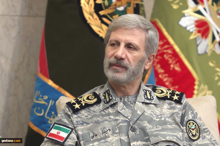 در پیام امیر سرلشکر «امیر حاتمی» با تبریک سالروز تاسیس سپاه پاسداران انقلاب اسلامی آمده است: دوم اردیبهشت ماه، سالروز تأسیس سپاه پاسداران، این مولود مبارک انقلاب اسلامی، یادگار دوراندیشی بنیانگذار کبیر انقلاب، حضرت امام خمینی (ه) است که از بدو تأسیس تاکنو