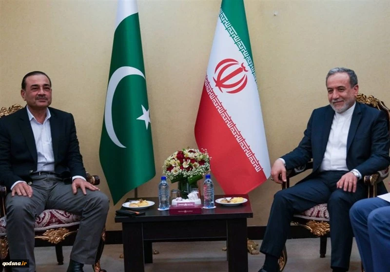 دیدار و گفت‌وگوی فرمانده ارتش پاکستان با عراقچی  2