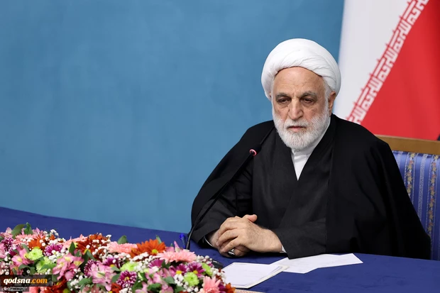 رییس قوه قضائیه:

 آحاد ملت ایران، چون کوه‌هایی استوار، ثابت‌قدم و خلل‌ناپذیر ایستاده‌اند 2