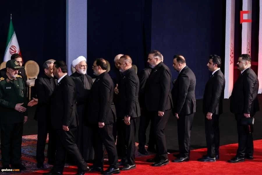 مراسم وداع الشهيد الإمام الخامنئي في مصلى طهران  2