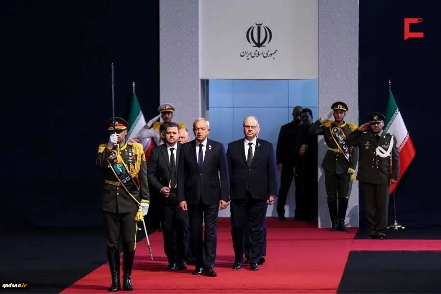 مراسم وداع الشهيد الإمام الخامنئي في مصلى طهران  10